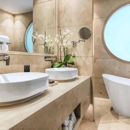 호텔 Cap St Georges & 5*